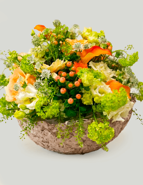 ECLISSI FLOWER BOX Viburno, lisianthus crema, calla arancio e astranzia bianca