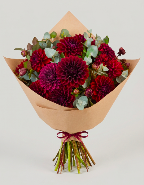 BOUQUET DALIA Bouquet monofiore di dalie bordeaux con eucalipto e verde stagionale