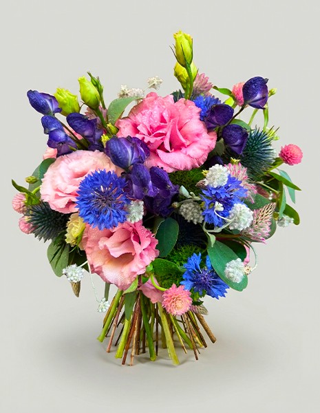 Bouquet Edvige dai toni fucsia e lilla con lisianthus e fiordalisi