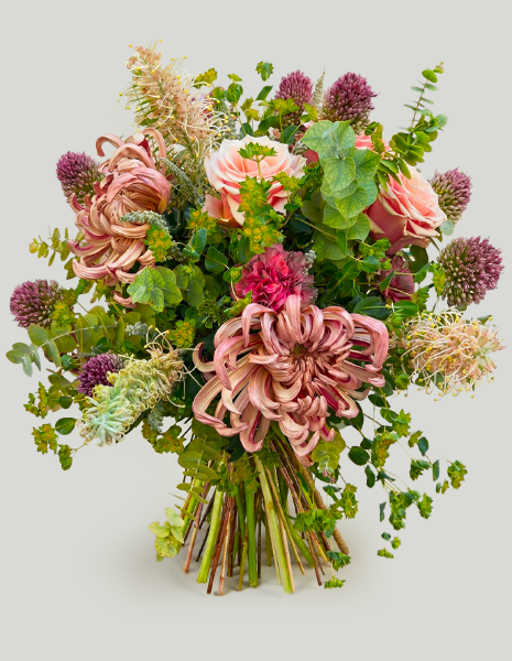 BOUQUET FIAMMETTA Crisantemi rosa antico, rose pesca e fiori di aglio ornamentale