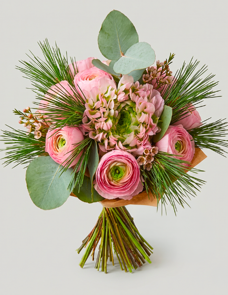 BOUQUET SOFIA Mix di ranuncoli rosa classici e ranuncoli ricci con pino strobus ed eucalipto