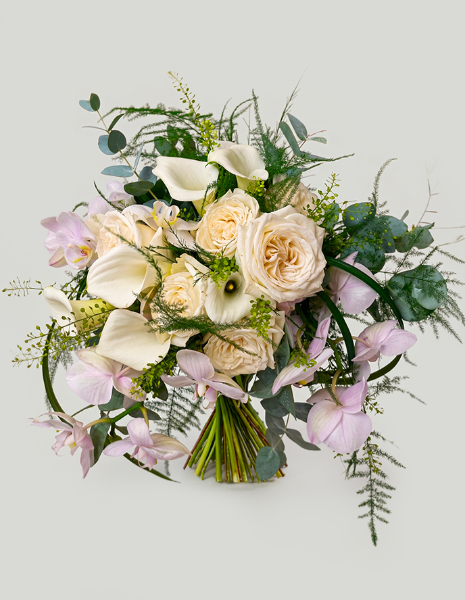 BOUQUET TIZIANA Rose inglesi, calle bianche, rose ramificate, orchidea lilla ed eucalipto