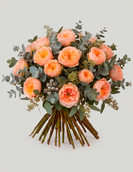 BOUQUET MEDEA Rose color pesca con eucalipto populus e bacche decorative