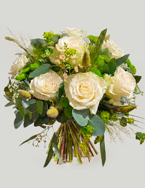 BOUQUET PLACIDA Rose bianche con bupleurum, santini magnolia e panicum