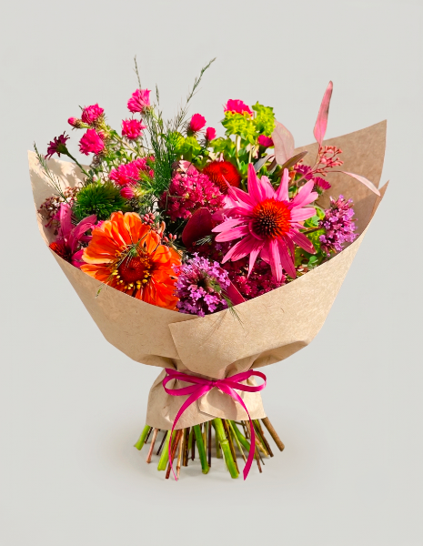 BOUQUET BENEDETTA zinnie arancio, echinacee fucsia, scabiose, verbena bonariensis