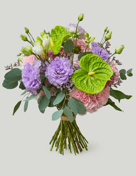 BOUQUET BERENICE Lisianthus lilla, anthurium pistacchio, garofani rosa ed eucalipto