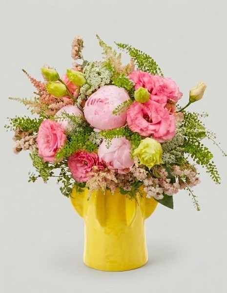 BOUQUET CLOTILDE Peonie rosa, lisianthus rosa e fucsia, astilbe rosa, statice rosa