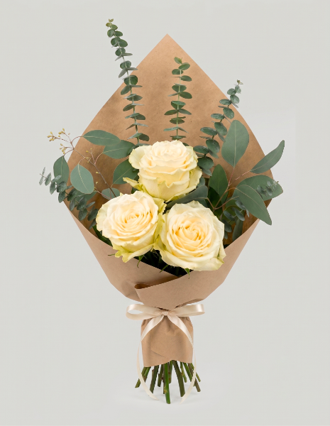 BOUQUET ATENA 3 rose bianche Mondial con eucalipto cinerea e Baby Blue