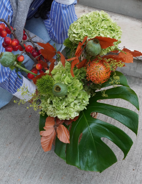 BOUQUET ZAIRA | M - Melo selvatico rosso, ortensia verde, protea nutans, papavero fresco, faggio